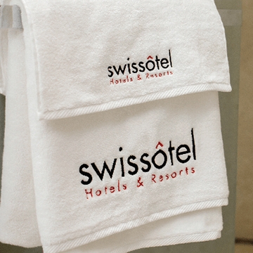 Badtextiel met naam of logo